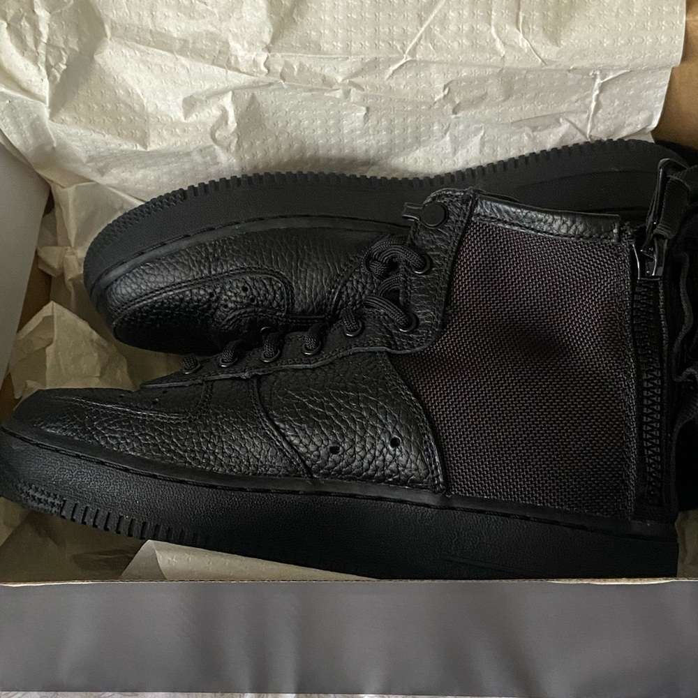 Nike Air Force 1 sneakers